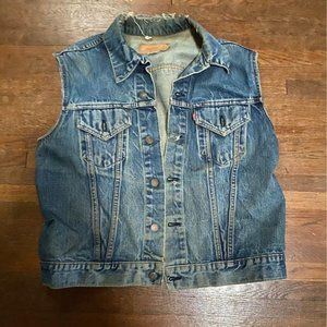 The Baddest Denim Vest Ever Levi's 70s trucker